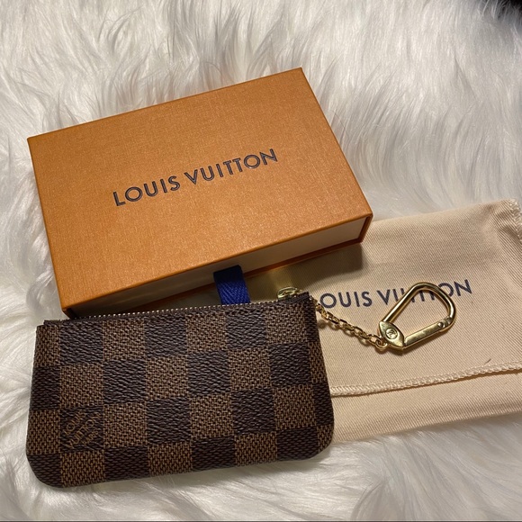 Louis Vuitton Accessories - ❤️SOLD❤️ Louis Vuitton Key Pouch DE